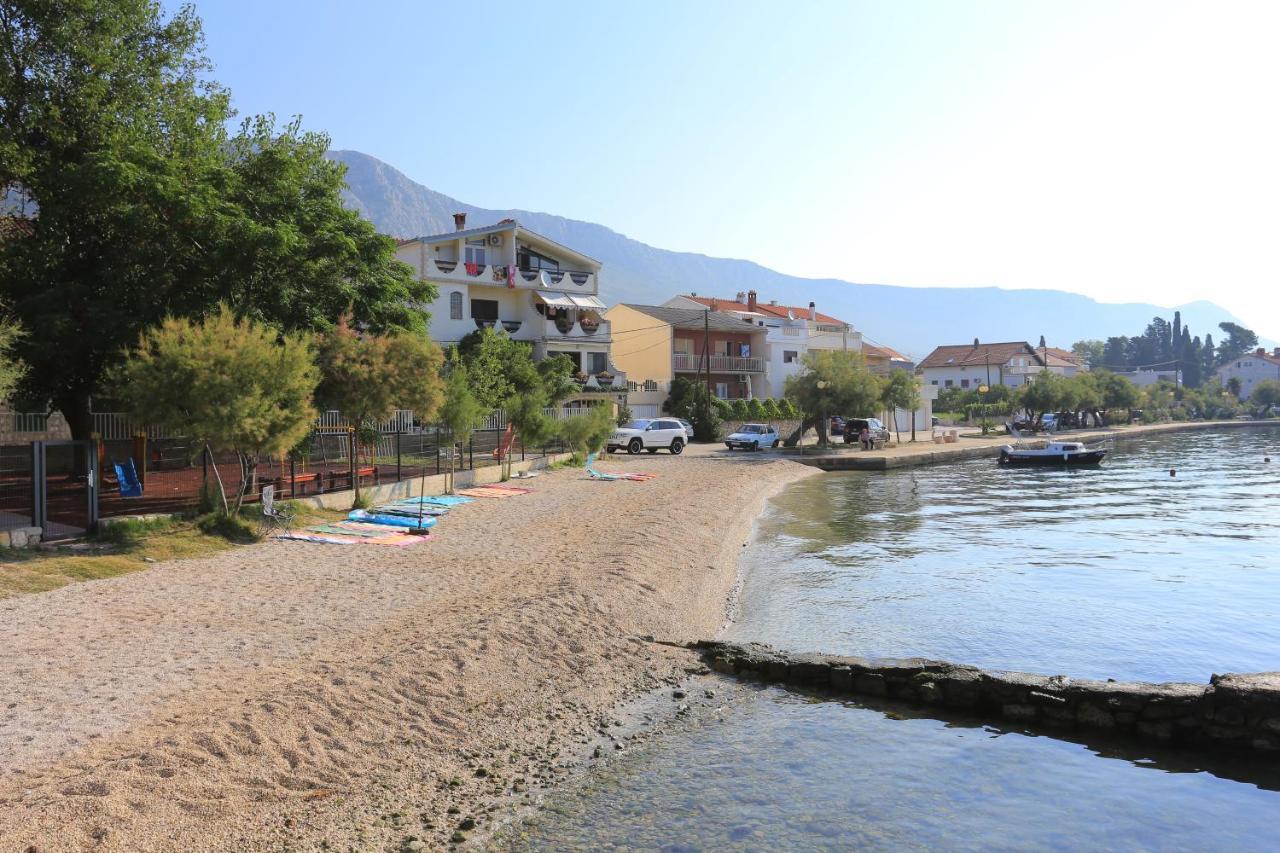 Family Friendly Apartments With A Swimming Pool Kastel Kambelovac, Kastela - 18117 Ngoại thất bức ảnh